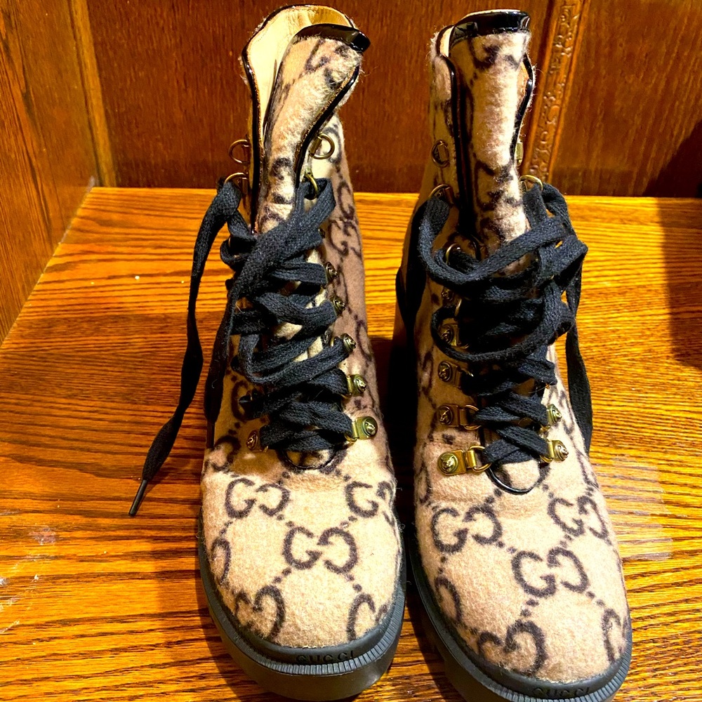 Gucci boots only worn once